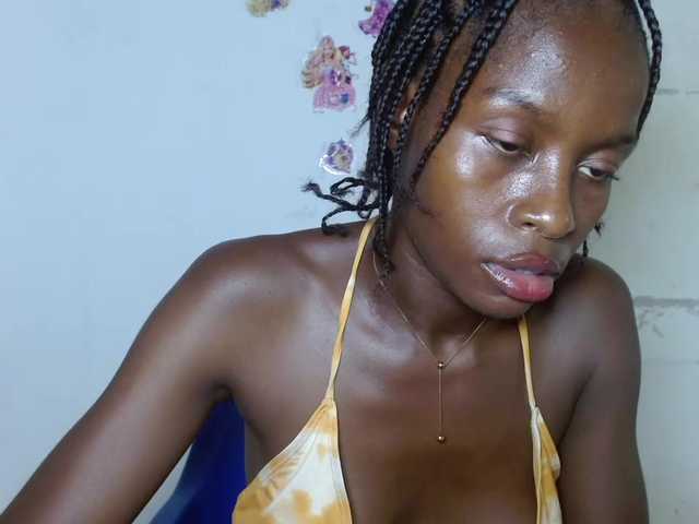 Sugarjuicy247's BongaCams show and profile