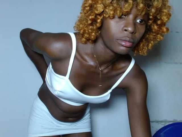 Sugarjuicy247's BongaCams show and profile