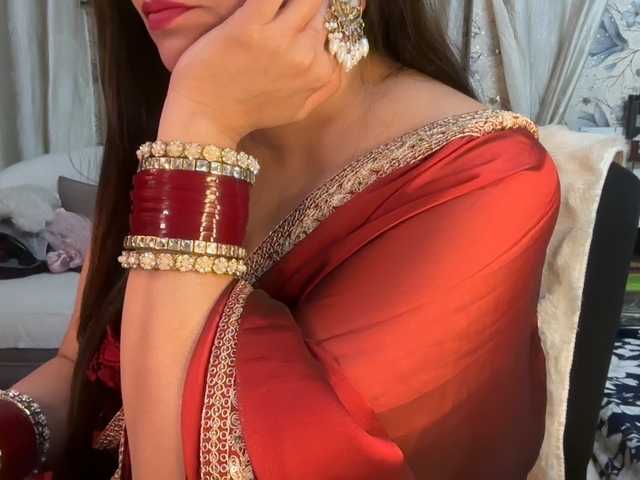 Mahimagic-doll's BongaCams show and profile