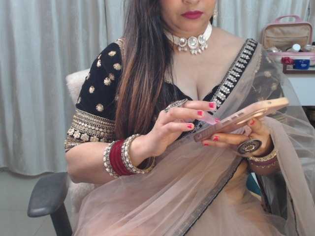 Mahimagic-doll's BongaCams show and profile