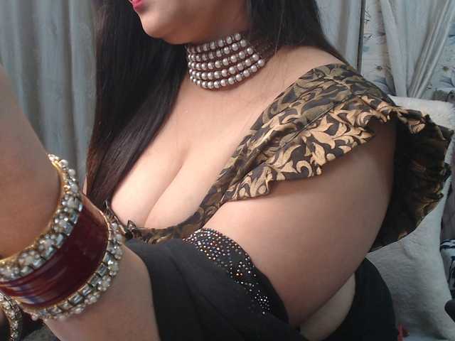 Mahimagic-doll's BongaCams show and profile