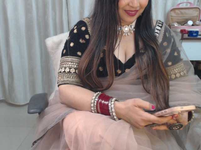 Mahimagic-doll's BongaCams show and profile