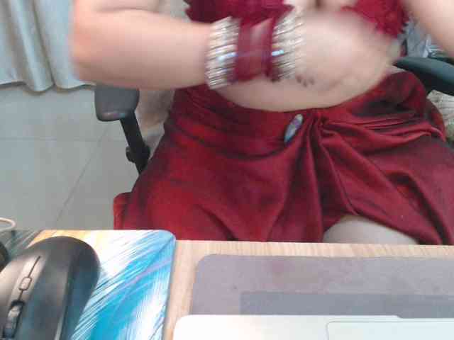 Mahimagic-doll webcam