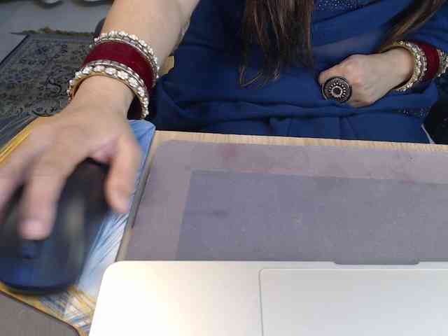 Mahimagic-doll webcam