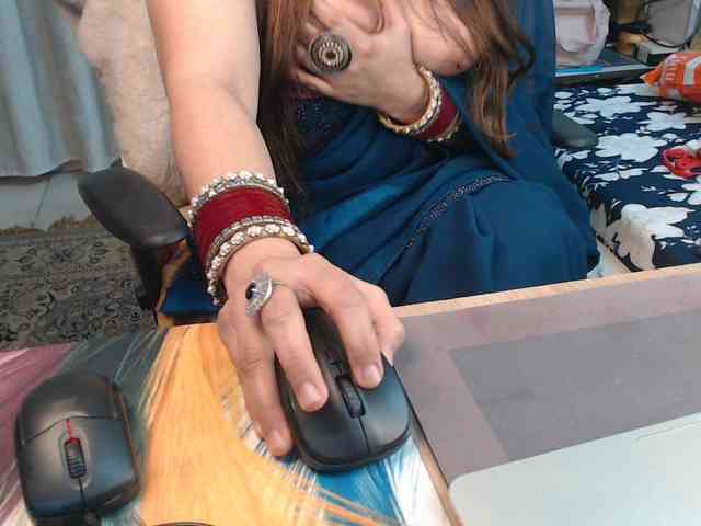 Mahimagic-doll webcam