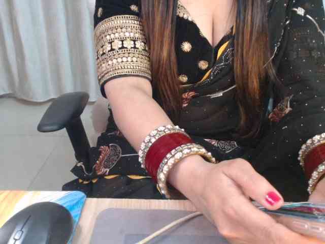 Mahimagic-doll Live Webcam on BongaCams