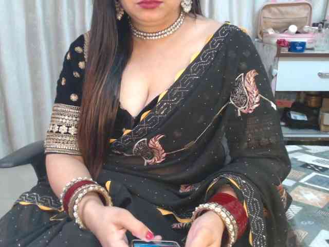 Mahimagic-doll Live Webcam on BongaCams