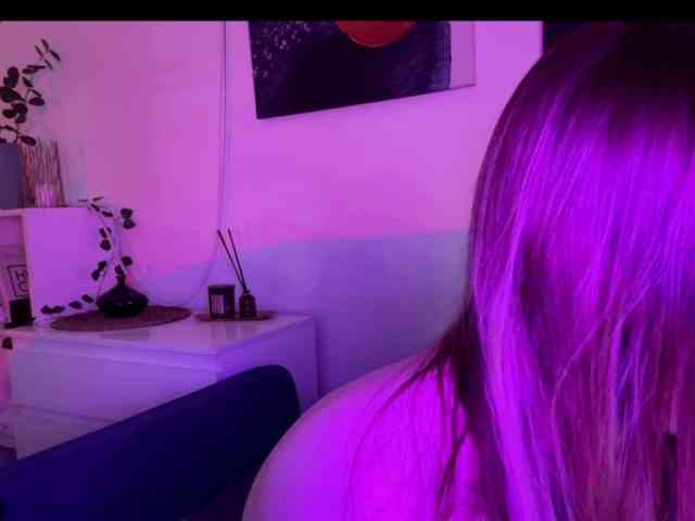 CarlottaMilam webcam