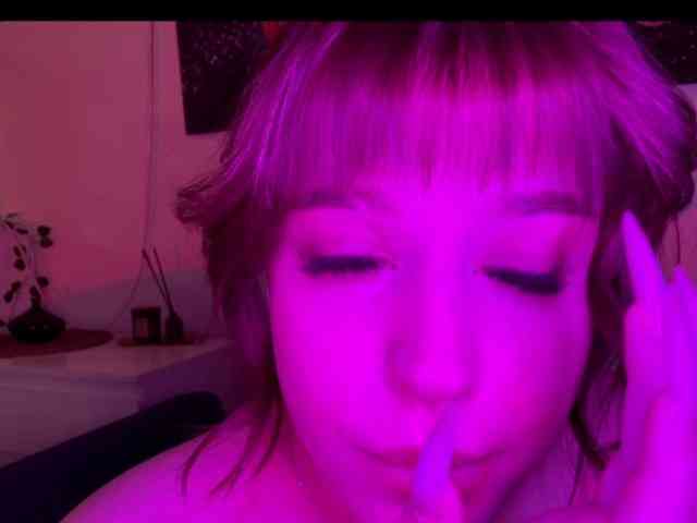 CarlottaMilam webcam