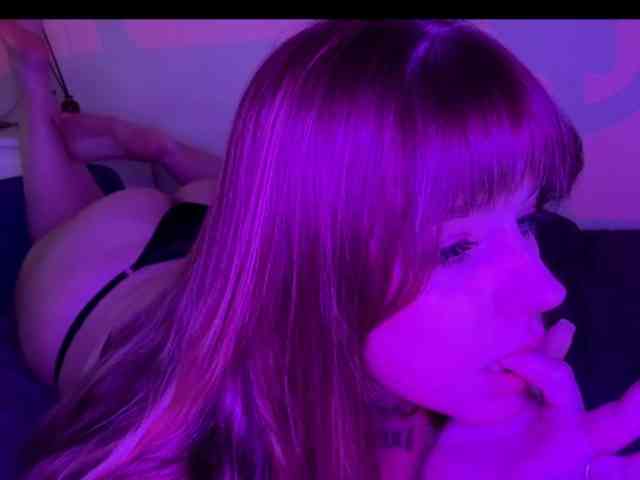 CarlottaMilam webcam