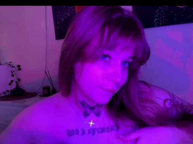 CarlottaMilam webcam