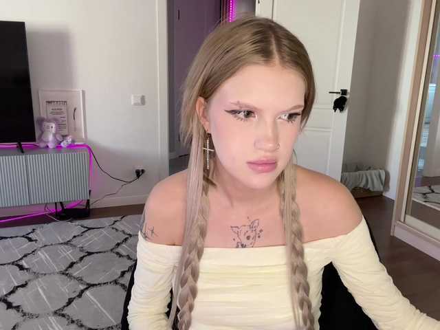 LaniMcgranahan's BongaCams show and profile