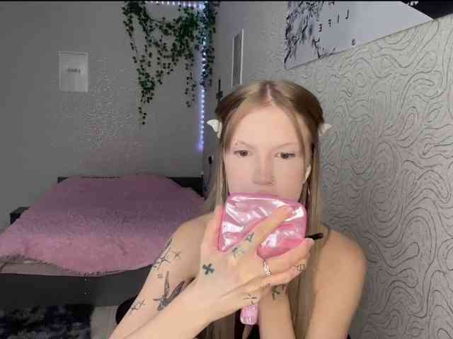 LaniMcgranahan webcam