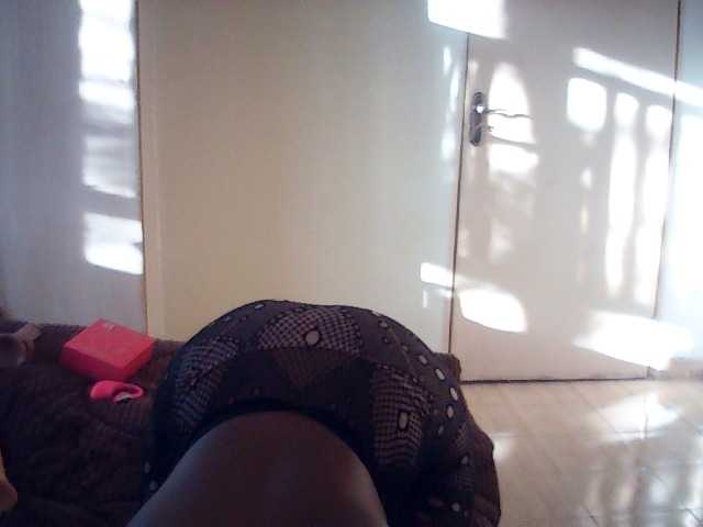 milamocha webcam bongacams model stream image