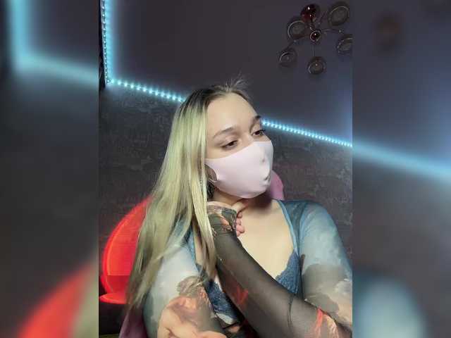 KiraBlin's BongaCams show and profile