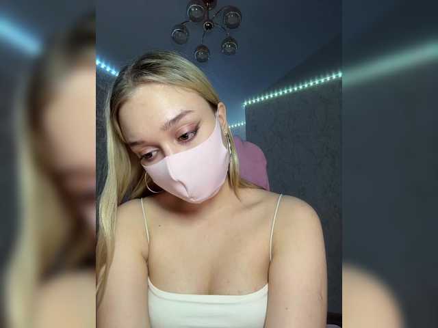 KiraBlin's BongaCams show and profile