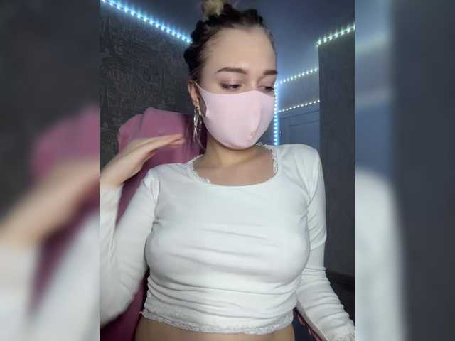 KiraBlin's BongaCams show and profile