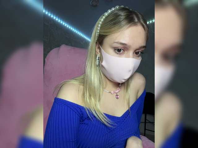 KiraBlin's BongaCams show and profile