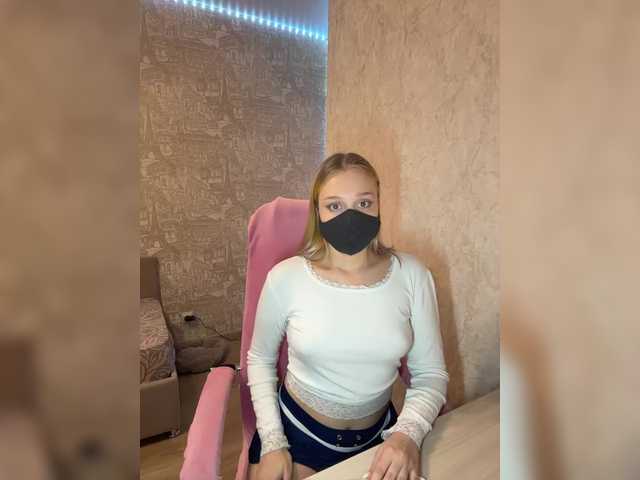 KiraBlin's BongaCams show and profile