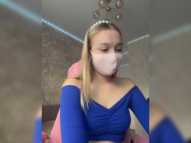 KiraBlin's BongaCams show and profile