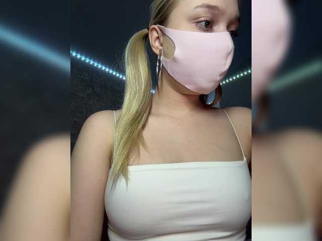 KiraBlin's BongaCams show and profile