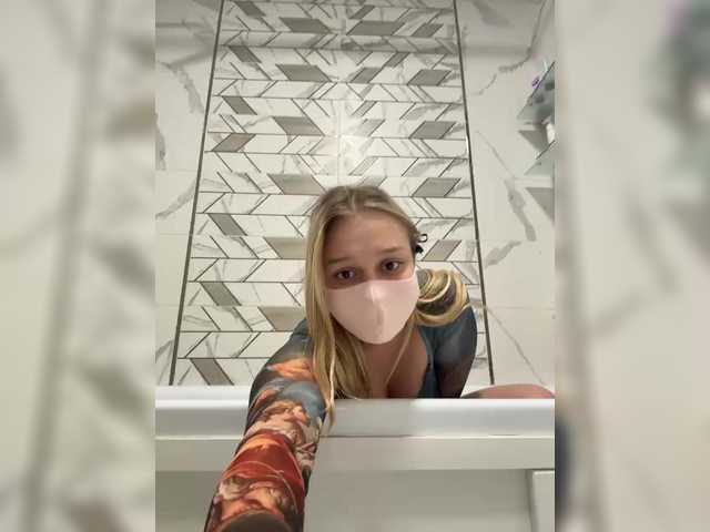 KiraBlin from BongaCams
