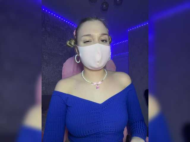 KiraBlin's BongaCams show and profile