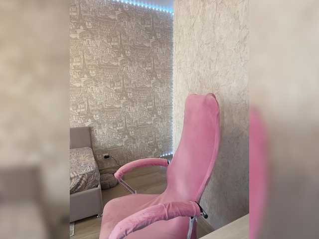 KiraBlin's BongaCams show and profile