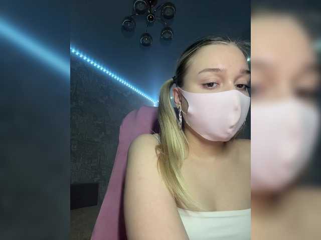 KiraBlin's BongaCams show and profile