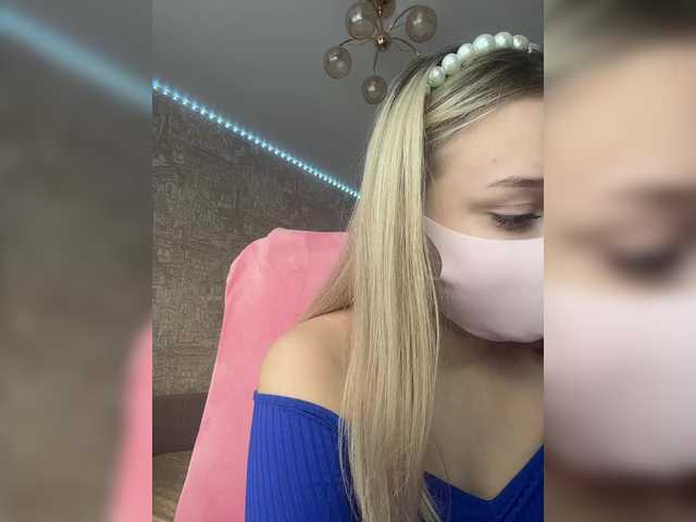 KiraBlin webcam stream