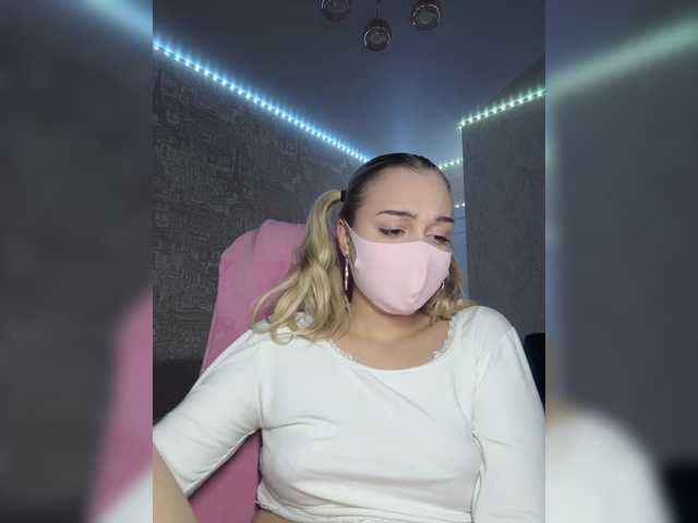 KiraBlin's BongaCams show and profile