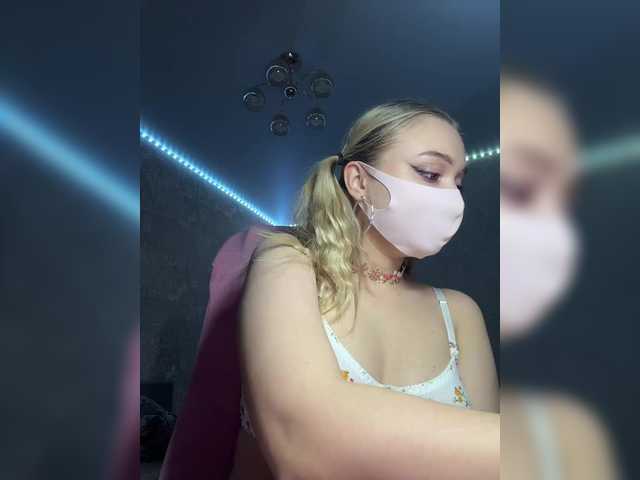 KiraBlin's BongaCams show and profile