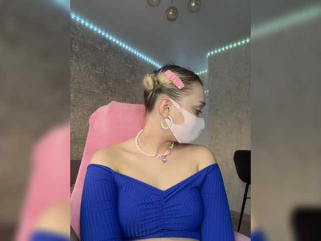 KiraBlin's BongaCams show and profile