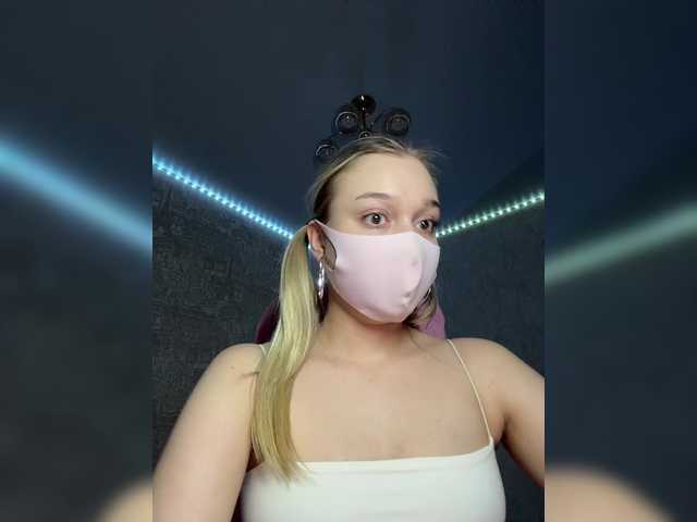KiraBlin's BongaCams show and profile