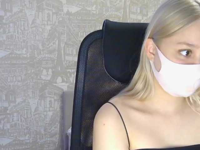 KiraBlin's BongaCams show and profile