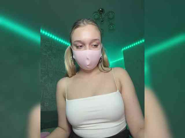 Kira-KisSka webcam
