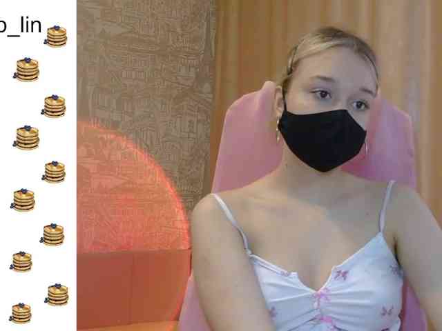 KiraBlin Live Webcam on BongaCams