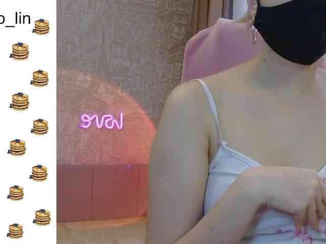 KiraBlin Live Webcam on BongaCams