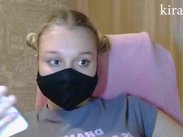 KiraBlin webcam