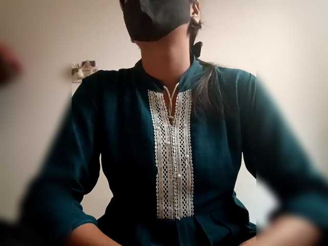 Cons001 – webcam model profile photo