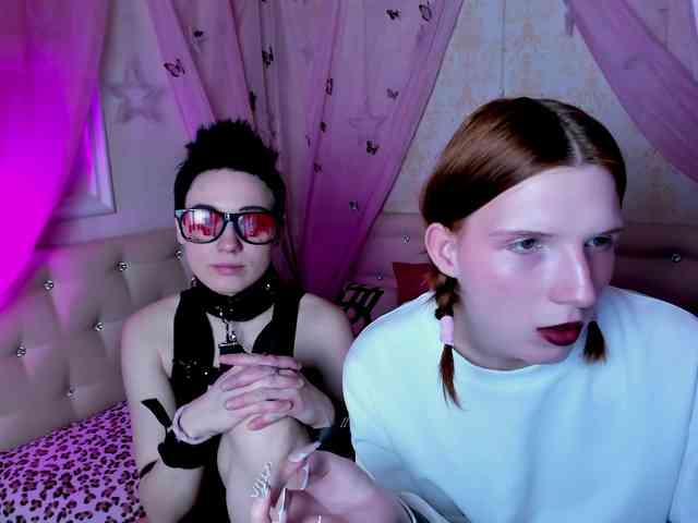 AliceXEricka Live Webcam on BongaCams