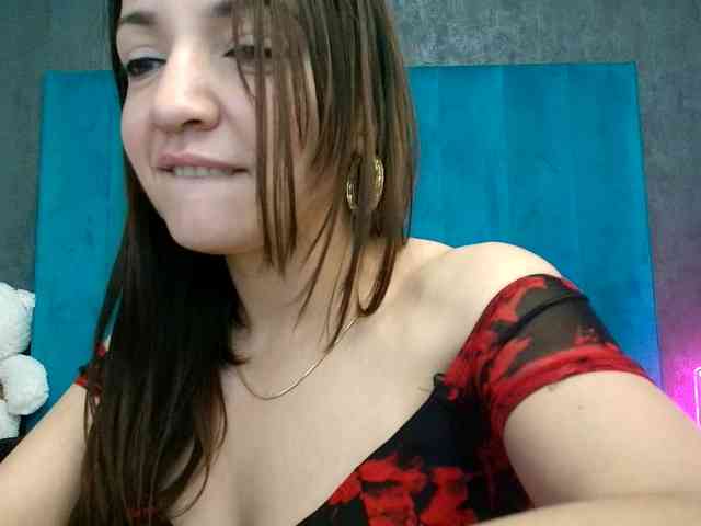 AnyaHappiness webcam