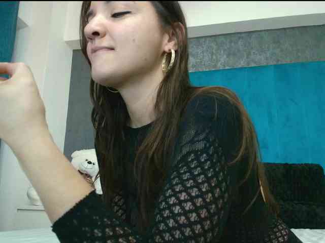 AnyaHappiness webcam