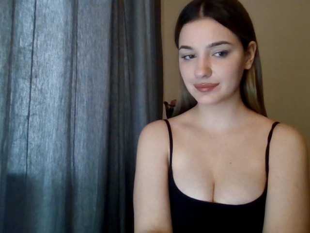 EvelineTop's BongaCams show and profile