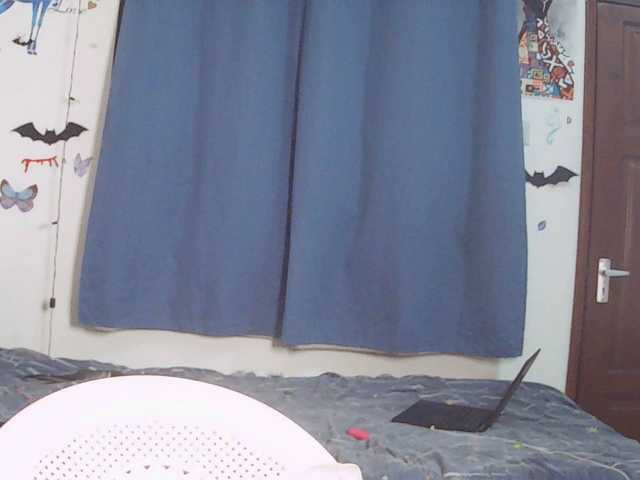 LeylieCandy's BongaCams show and profile