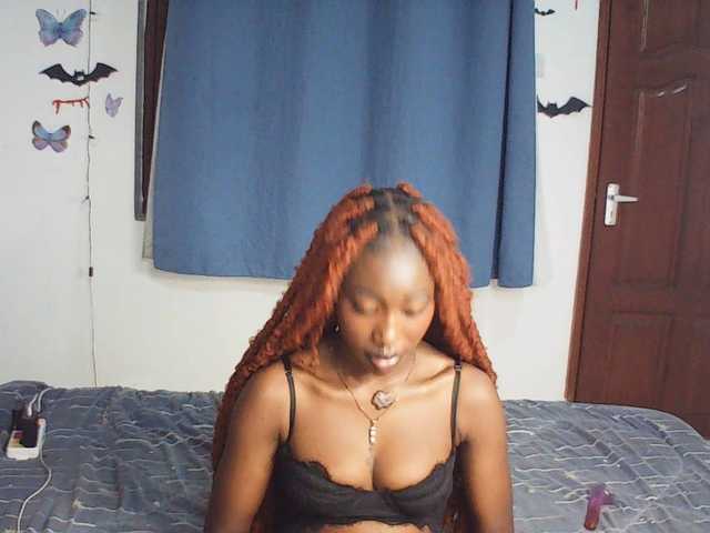 LeylieCandy's BongaCams show and profile