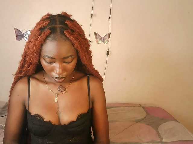 LeylieCandy's BongaCams show and profile