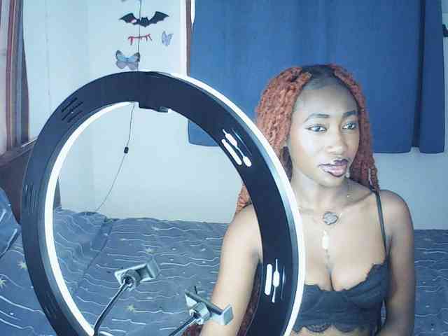 LeylieCandy webcam
