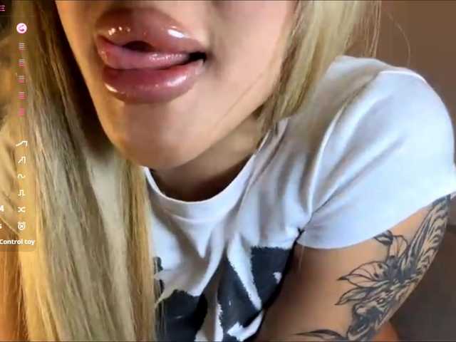 ConchitaLiberti webcam