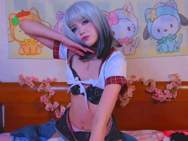 LilyLeen's BongaCams show and profile